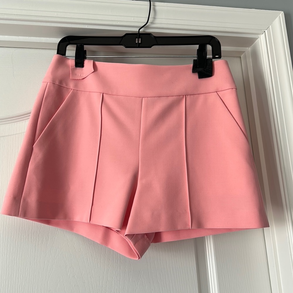 Alice + Olivia shorts; back zip, pockets and front darts, in pink